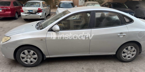 Hyundai Elantra 2009 Silver Automatic Used for Sale in Greater Cairo ( Cairo + Giza) - 4