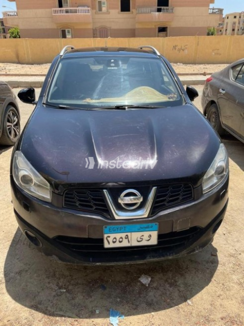 Nissan Qashqai 2012 Eggplant Automatic Used for Sale in 6 October - 1