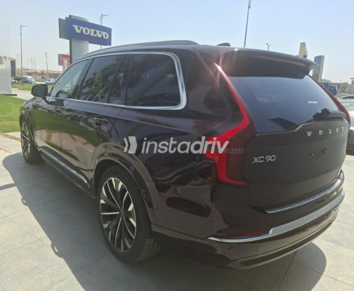 فولفو XC90 2025 أحمر أوتوماتيك مستعملة للبيع في القاهرة الكبرى ( القاهرة - الجيزة) - 4