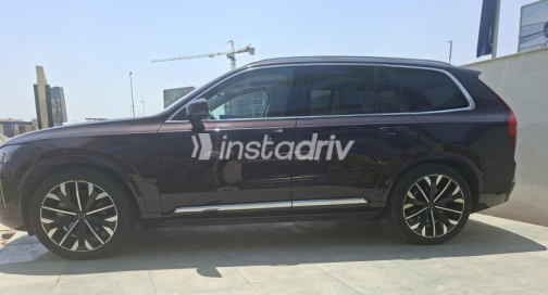 فولفو XC90 2025 أحمر أوتوماتيك مستعملة للبيع في القاهرة الكبرى ( القاهرة - الجيزة) - 5