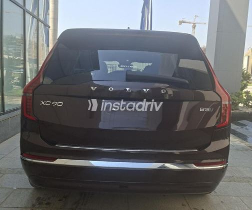 فولفو XC90 2025 أحمر أوتوماتيك مستعملة للبيع في القاهرة الكبرى ( القاهرة - الجيزة) - 7