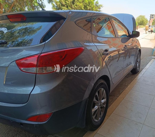 هيونداي IX 35 2015 رمادي أوتوماتيك مستعملة للبيع في منوف - 5