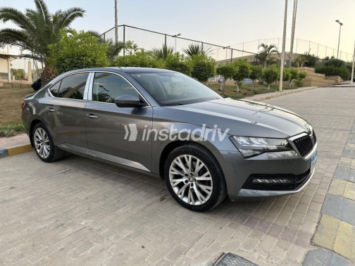 Skoda Superb 2022 Dark Gray Automatic Used for Sale in Cairo - 2
