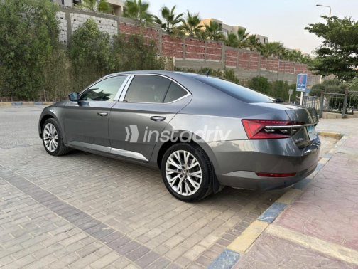 Skoda Superb 2022 Dark Gray Automatic Used for Sale in Cairo - 3