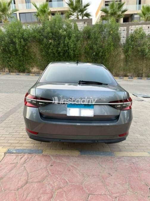 Skoda Superb 2022 Dark Gray Automatic Used for Sale in Cairo - 7