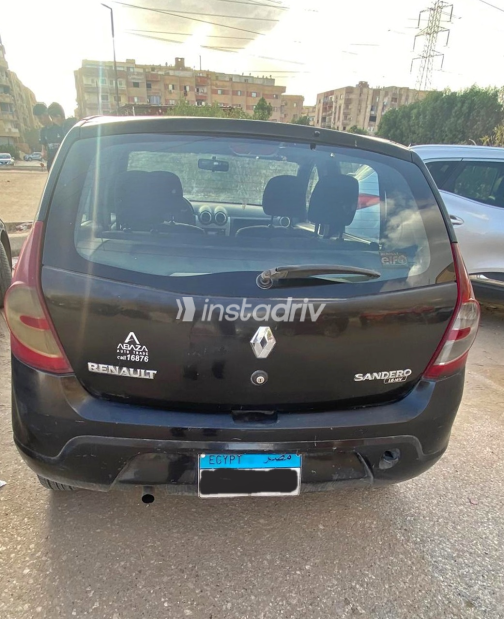 Renault Sandero 2013 Black Automatic Used for Sale in Greater Cairo ( Cairo + Giza) - 4