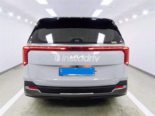 Kia Carnival 2024 White Automatic Used for Sale in Greater Cairo ( Cairo + Giza) - 6