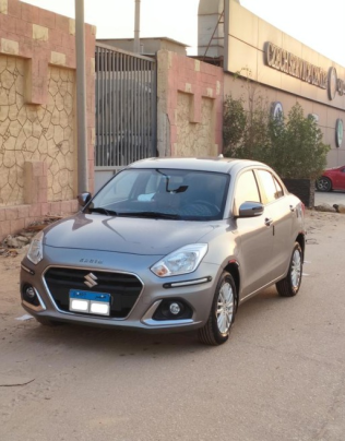 Suzuki Swift Dzire 2022 Silver Automatic Used for Sale in Hadayek October