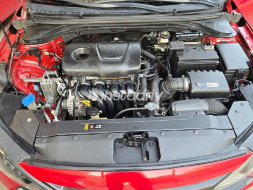 Hyundai Elantra 2020 Dark Red Automatic Used for Sale in El Haram - 3