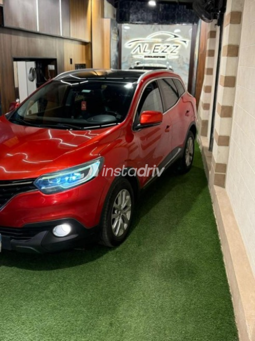 Renault Kadjar 2017 Dark Red Automatic Used for Sale in Nasr city - 6