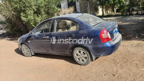 Hyundai Accent 2009 White Automatic Used for Sale in Greater Cairo ( Cairo + Giza) - 3