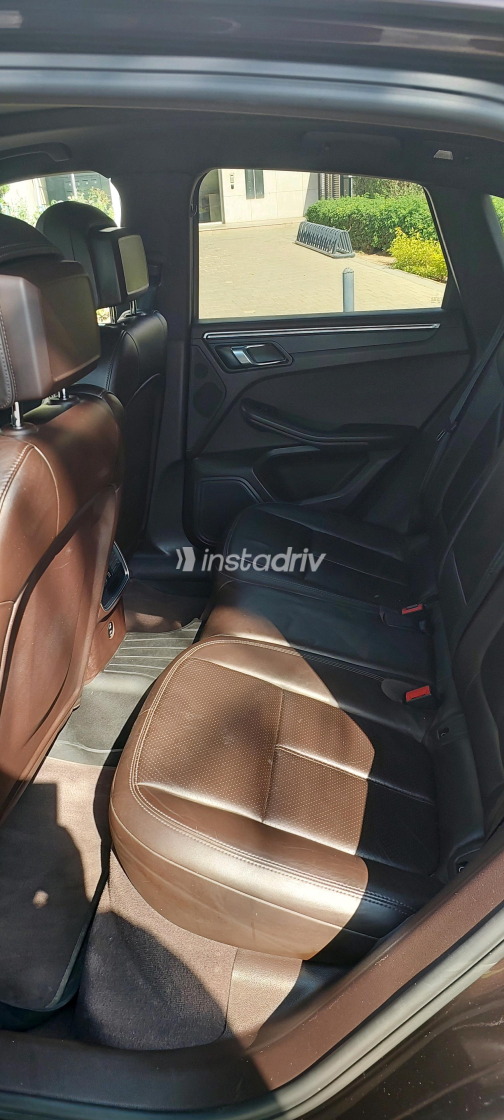 Porsche Macan 2021 Brown Automatic Used for Sale in Greater Cairo ( Cairo + Giza) - 5