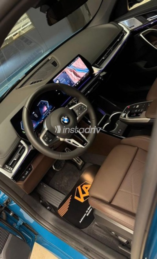 بي ام دبليو X1 2026 أزرق غامق أوتوماتيك مستعملة للبيع في القطامية - 4