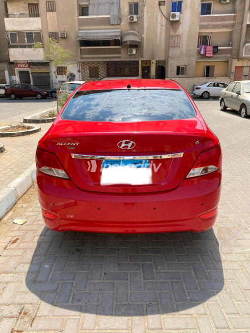 Hyundai Accent 2021 Red Automatic Used for Sale in Greater Cairo ( Cairo + Giza) - 8