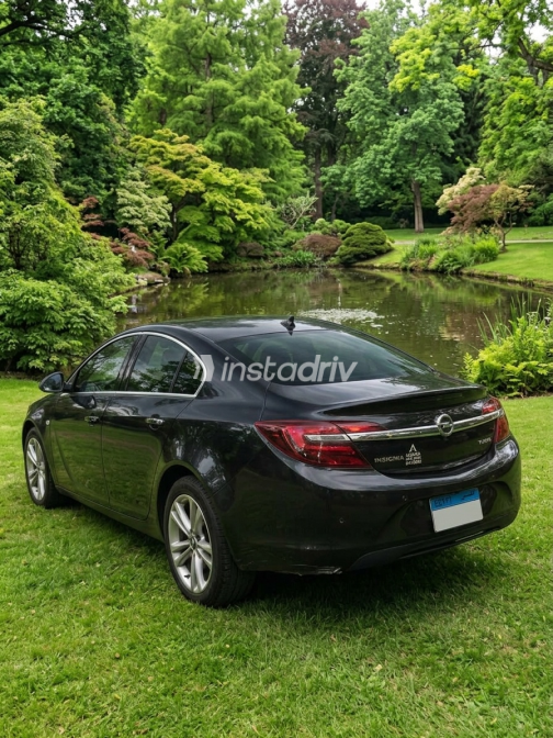 Opel Insignia 2016 Black Automatic Used for Sale in Greater Cairo ( Cairo + Giza) - 4