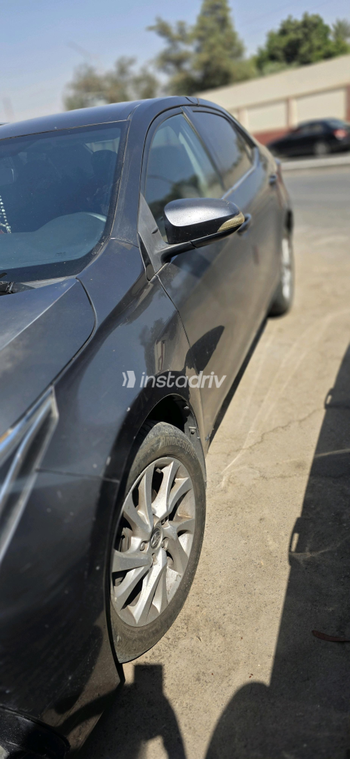 Toyota Corolla 2018 Dark Gray Automatic Used for Sale in Greater Cairo ( Cairo + Giza) - 2