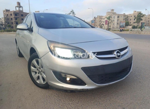 Opel Astra 2019 White Automatic Used for Sale in Greater Cairo ( Cairo + Giza) - 1