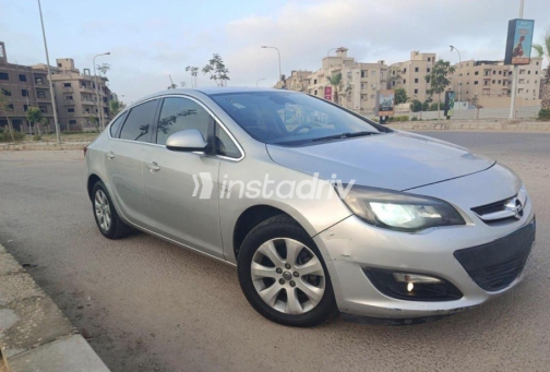 Opel Astra 2019 White Automatic Used for Sale in Greater Cairo ( Cairo + Giza) - 2
