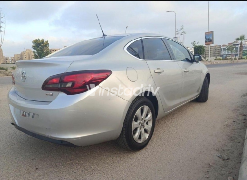Opel Astra 2019 White Automatic Used for Sale in Greater Cairo ( Cairo + Giza) - 7