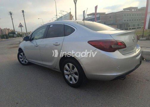 Opel Astra 2019 White Automatic Used for Sale in Greater Cairo ( Cairo + Giza) - 8