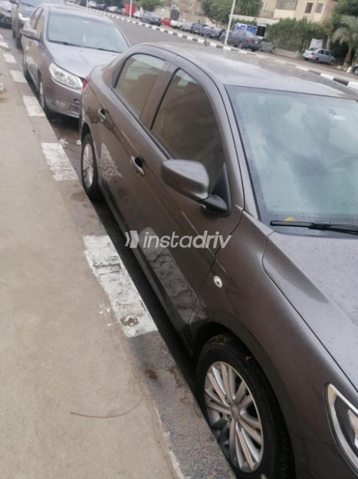 Peugeot 301 2021 White Automatic Used for Sale in Greater Cairo ( Cairo + Giza) - 3