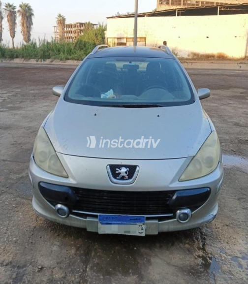 بيجو 207 SW 2007 فضي أوتوماتيك مستعملة للبيع في المنصورة - 7