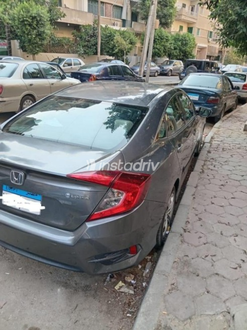 Honda Civic 2017 White Automatic Used for Sale in Greater Cairo ( Cairo + Giza) - 4