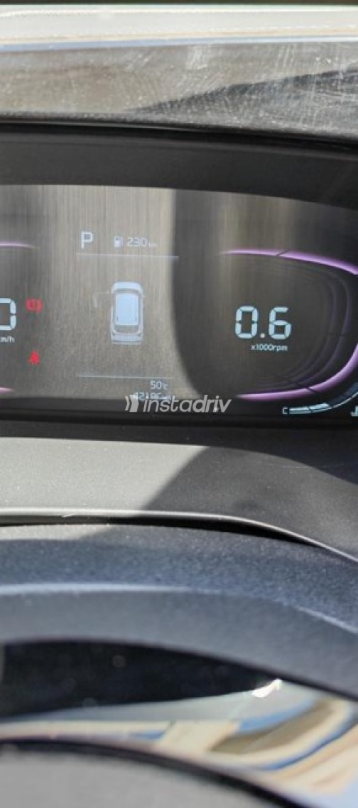 Kia Carens 2023 White Automatic Used for Sale in Faqous - 9
