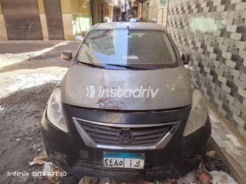 Nissan Sunny 2013 Bronze Automatic Used for Sale in Giza - 1