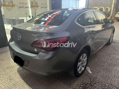 اوبل أسترا 2020 رمادي أوتوماتيك مستعملة للبيع في مدينة نصر - 6