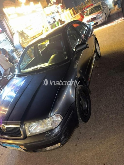 سكودا اوكتافيا A4 2009 رمادي غامق أوتوماتيك مستعملة للبيع في المحلة - 2