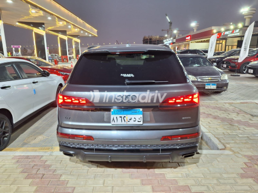 اودي Q7 2025 رمادي أوتوماتيك مستعملة للبيع في القاهرة الكبرى ( القاهرة - الجيزة) - 6