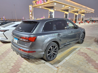 Audi Q7 2025 Gray Automatic Used for Sale in Greater Cairo ( Cairo + Giza)