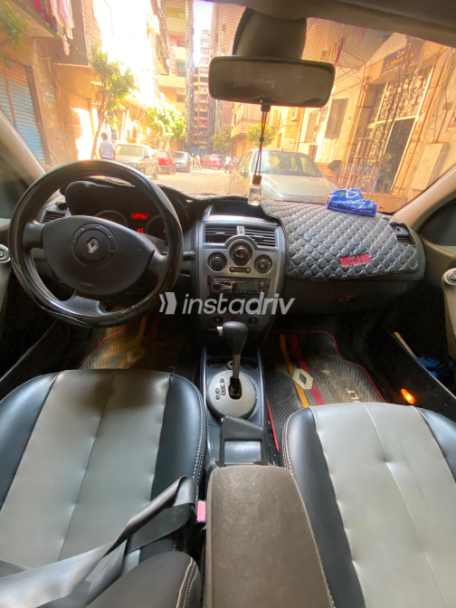 Renault Megane 2004 Silver Automatic Used for Sale in Greater Cairo ( Cairo + Giza) - 6