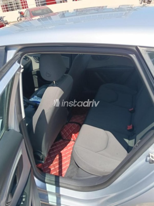 Seat Leon 2018 White Automatic Used for Sale in Greater Cairo ( Cairo + Giza) - 9