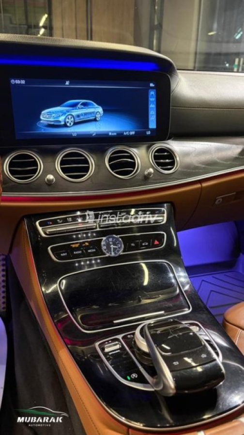 Mercedes E 200 2018 Black Automatic Used for Sale in Nasr city - 5