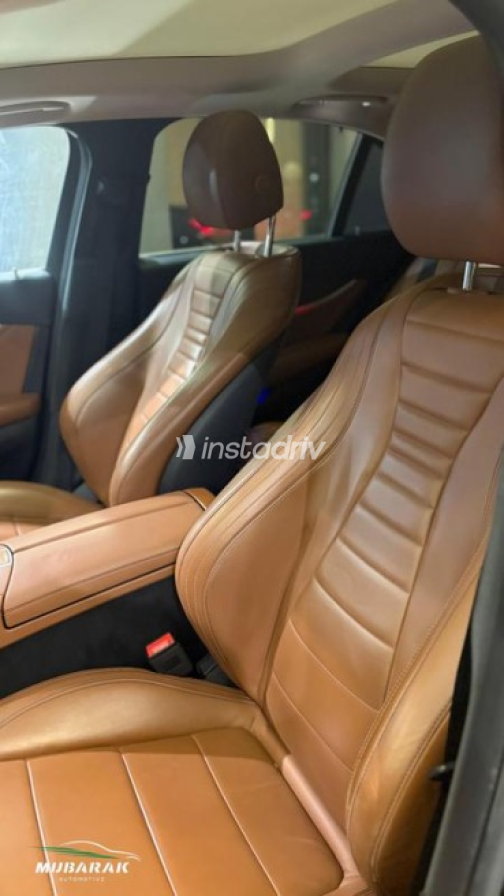 Mercedes E 200 2018 Black Automatic Used for Sale in Nasr city - 7