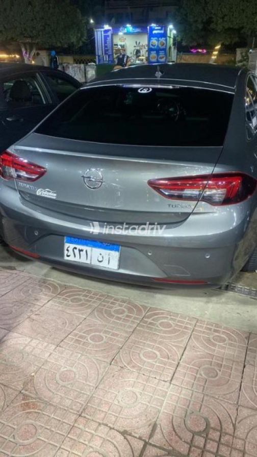 Opel Insignia 2019 White Automatic Used for Sale in Greater Cairo ( Cairo + Giza) - 1