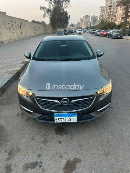 Opel Insignia 2019 White Automatic Used for Sale in Greater Cairo ( Cairo + Giza) - 2