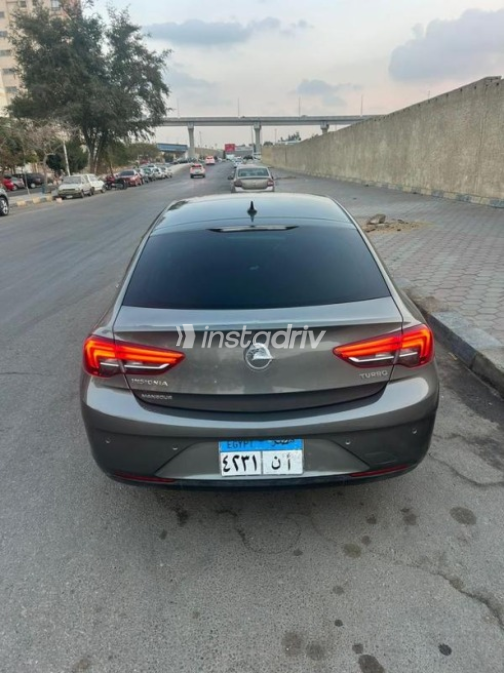 Opel Insignia 2019 White Automatic Used for Sale in Greater Cairo ( Cairo + Giza) - 3