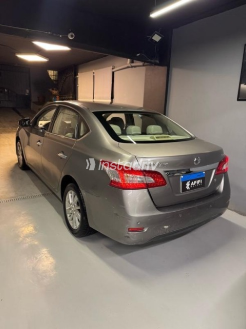 Nissan Sentra 2019 Gold Automatic Used for Sale in Cairo - 2
