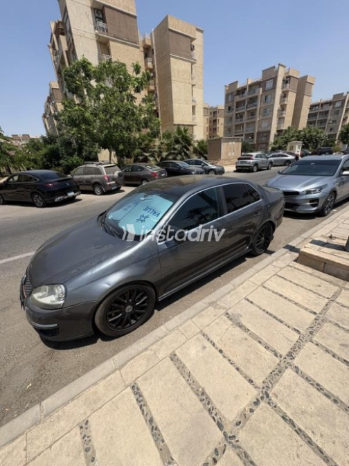 فولكس فاغن جيتا 2010 رمادي غامق أوتوماتيك مستعملة للبيع في مدينتى - 8