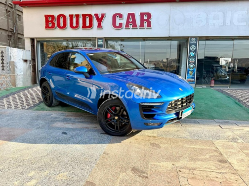Porsche Macan 2017 Dark Blue Automatic Used for Sale in Cairo - 1