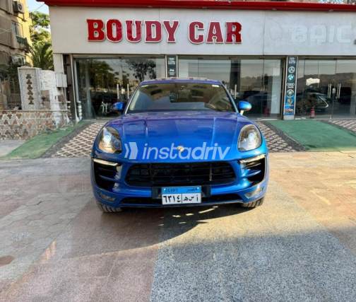Porsche Macan 2017 Dark Blue Automatic Used for Sale in Cairo - 2