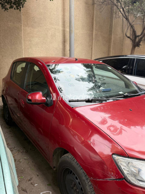 Renault Sandero 2018 Red Automatic Used for Sale in Greater Cairo ( Cairo + Giza) - 5