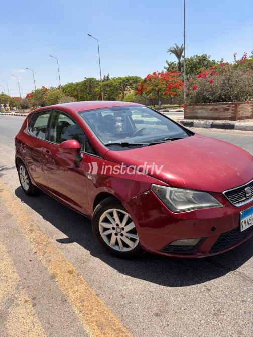 Seat Ibiza 2014 Red Automatic Used for Sale in Greater Cairo ( Cairo + Giza) - 3