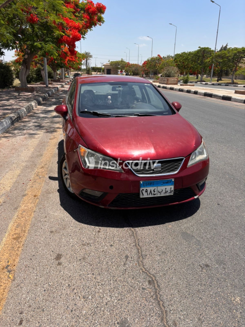 Seat Ibiza 2014 Red Automatic Used for Sale in Greater Cairo ( Cairo + Giza) - 8