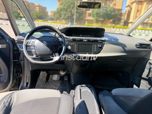 Citroën C3 Picasso 2016 Gray Automatic Used for Sale in Greater Cairo ( Cairo + Giza) - 6