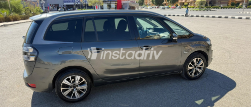Citroën C3 Picasso 2016 Gray Automatic Used for Sale in Greater Cairo ( Cairo + Giza) - 7