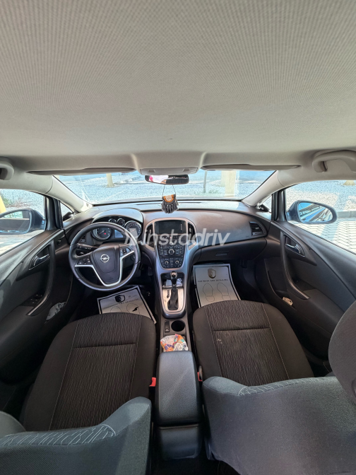 Opel Astra 2021 Black Automatic Used for Sale in Greater Cairo ( Cairo + Giza) - 3